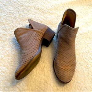 LUCKY BRAND BaleyTaupe Perforated Genuine Suede Leather Booties 6.5